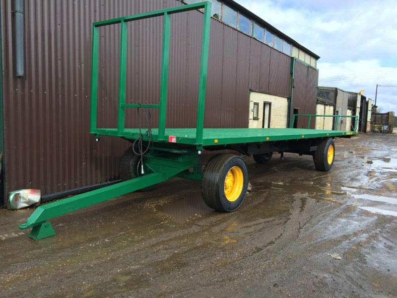 32ft 4 wheel bale trailer